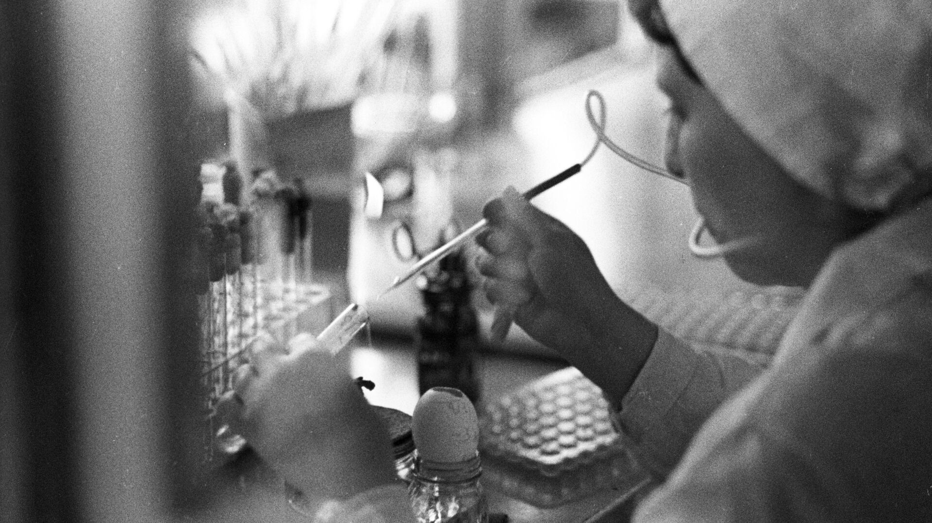 Institutul URSS de cercetare a gripei. Cercetări pe embrioni de găină (1972) - Sputnik Moldova-România, 1920, 05.08.2022