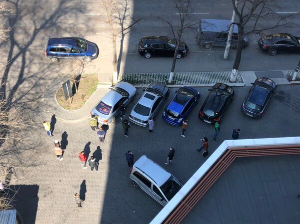 Frică sau solidaritate? Ce s-a schimbat în conștiința moldovenilor în doar câteva zile Frică sau solidaritate? Ce s-a schimbat în conștiința moldovenilor în doar câteva zile - Sputnik Moldova