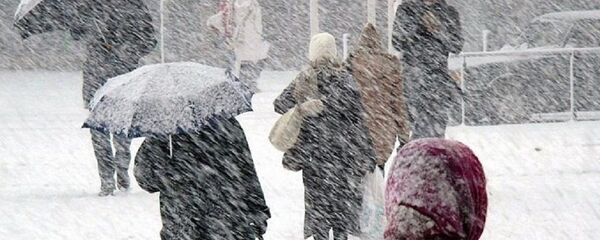 Iată ce ne așteaptă: Ploaie și ninsori puternice: Salvatorii și polițiștii, în alertă  - Sputnik Moldova-România