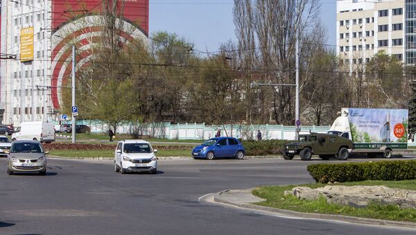 Militari pe o stradă din Chișinău - Sputnik Молдова