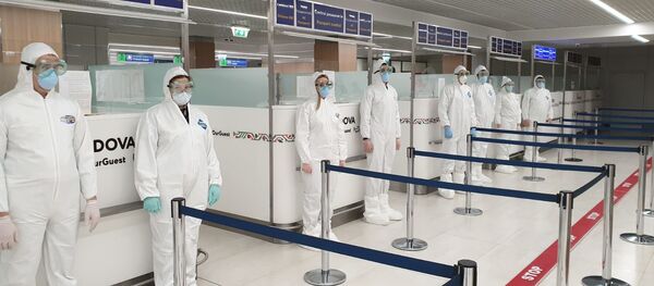 Vameșii și polițiștii de fontieră au schimbat uniformele pe costume de protecție - Sputnik Moldova