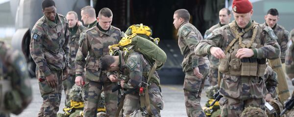 Militari francezi Militari francezi - Sputnik Moldova-România
