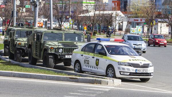 Военные на улицах Кишинева во время ЧП - Sputnik Молдова