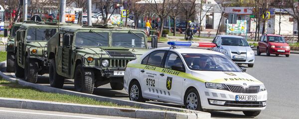 Militari pe o stradă din Chișinău - Sputnik Moldova