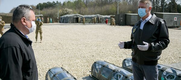 Klaus Iohannis în vizită la Spitalul Militar de Campanie ROL II, secție externă a Spitalului Militar Central - Sputnik Moldova-România