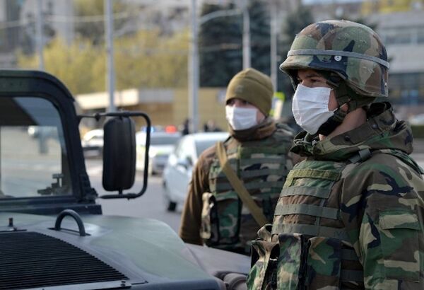 Militarii patrulează pe străzi și prin parcuri la Chișinău, Bălți și în alte orașe - Foto - Sputnik Moldova