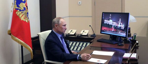Президент РФ В. Путин провел совещание с полпредами в режиме видеоконференции Президент РФ В. Путин провел совещание с полпредами в режиме видеоконференции - Sputnik Молдова