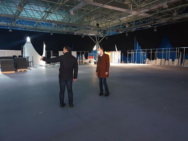 Primarul Capitalei, vizită la Moldexpo: Iată unde este amenajat centrul de triere - Foto Primarul Capitalei, vizită la Moldexpo: Iată unde este amenajat centrul de triere - Foto - Sputnik Moldova