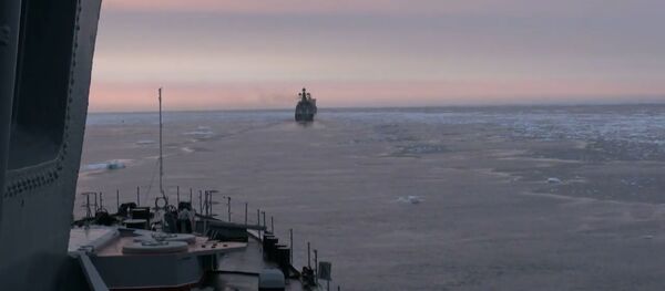 Корабли Тихоокеанского флота России прошли через льды пролива Лаперуза Корабли Тихоокеанского флота России прошли через льды пролива Лаперуза - Sputnik Молдова