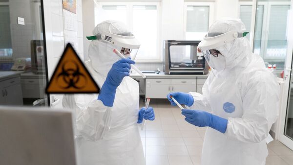 Медицинские работники проводит диагностические тесты на коронавирус - Sputnik Moldova