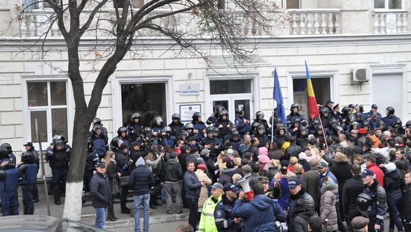 protest şi asediu la ANRE - Sputnik Moldova