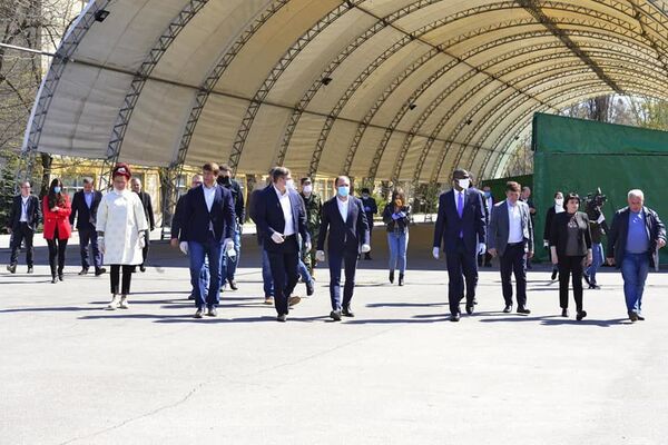 Centrul de triaj de la Moldexpo a fost dotat cu calculatore: Cine le-a donat Centrul de triaj de la Moldexpo a fost dotat cu calculatore: Cine le-a donat - Sputnik Moldova