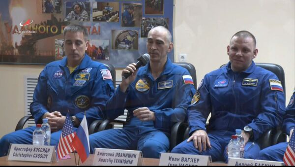 Чтобы не привезти коронавирус в космос: экипаж МКС провел месяц на карантине - Sputnik Молдова