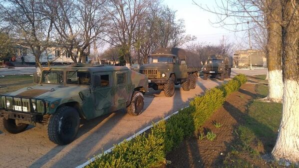Военнослужащие национальной армии Молдовы в селе Толмаза, где введен карантин - Sputnik Молдова
