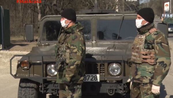 Военнослужащие национальной армии Молдовы в селе Толмаза, где введен карантин - Sputnik Moldova