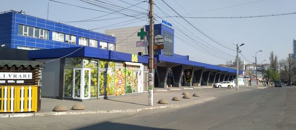 Самое оживлённое место Кишинева во время ЧП. Самое оживлённое место Кишинева во время ЧП. - Sputnik Молдова