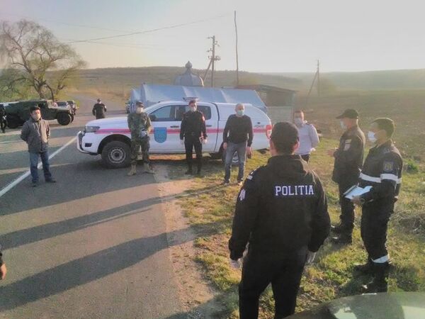 6 localități în carantină: Aproape 200 de polițiști și militari asigură securitatea – Foto 6 localități în carantină: Aproape 200 de polițiști și militari asigură securitatea – Foto - Sputnik Moldova