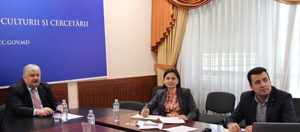 Ministrul Educației, Culturii și Cercetării, Igor Șarov, într-o ședință online  - Sputnik Moldova