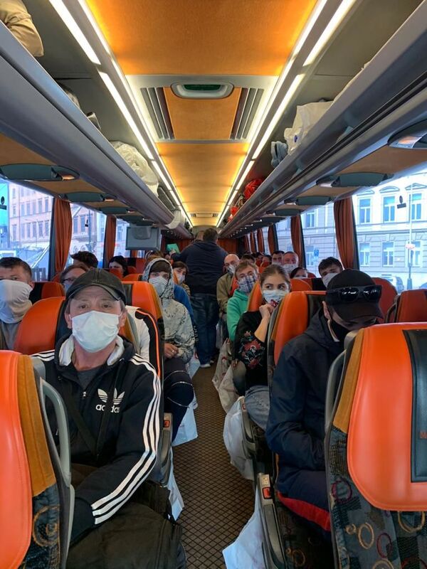 Peste 200 de cetățeni moldoveni au fost repatriați din Republica Cehă Peste 200 de cetățeni moldoveni au fost repatriați din Republica Cehă - Sputnik Moldova