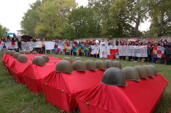 Солдатский платок. История на ткани - Sputnik Молдова