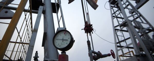 Работа нефтяных станков - качалок - Sputnik Moldova