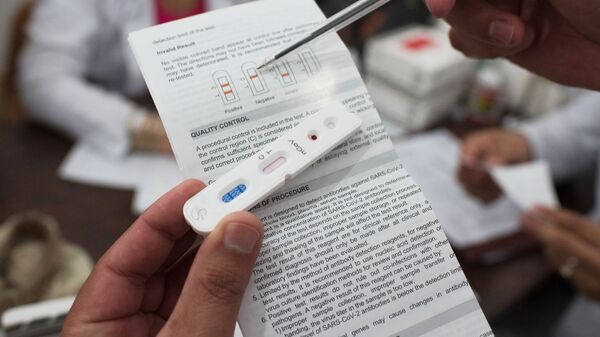 Медики проводят тестирование на коронавирус в фавелах Каракаса - Sputnik Moldova-România