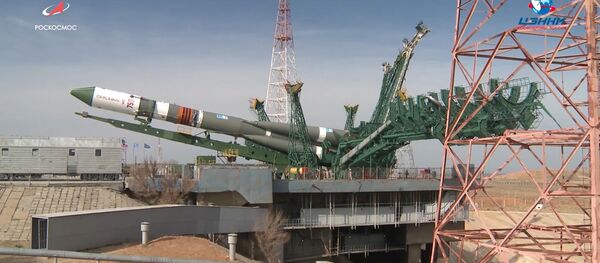На старт! Ракета «Союз-2.1а» проходит последние приготовления перед запуском с Байконура На старт! Ракета «Союз-2.1а» проходит последние приготовления перед запуском с Байконура - Sputnik Молдова