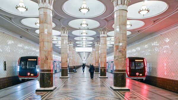 На станции Киевская Филевской линии метро в Москве - Sputnik Moldova-România