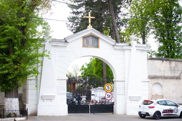 Cimitirul Armenesc are astăzi porțile închise - Sputnik Moldova
