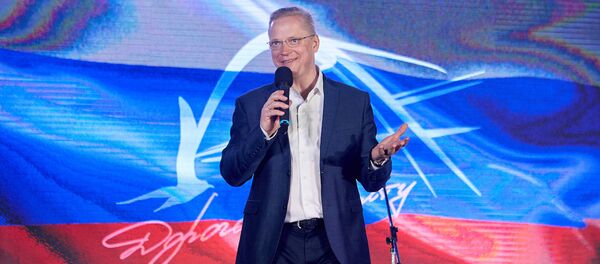 Эрнест Мацкявичюс на сцене фестиваля «Дорога на Ялту» в 2019 году - Sputnik Молдова