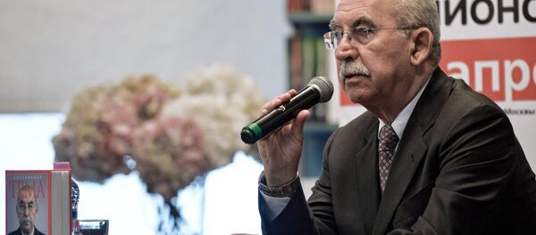 Итальянский журналист, писатель и общественный деятель Джульетто Кьеза - Sputnik Moldova