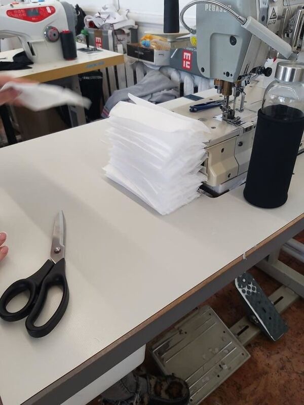 Afaceri reprofilate: O fabrică de tricotaj din Chișinău produce acum măști de protecție Afaceri reprofilate: O fabrică de tricotaj din Chișinău produce acum măști de protecție - Sputnik Moldova