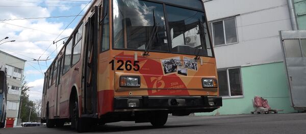 Уникальный проект в Кишиневе: на рейс вышел Троллейбус Победы Уникальный проект в Кишиневе: на рейс вышел Троллейбус Победы - Sputnik Молдова