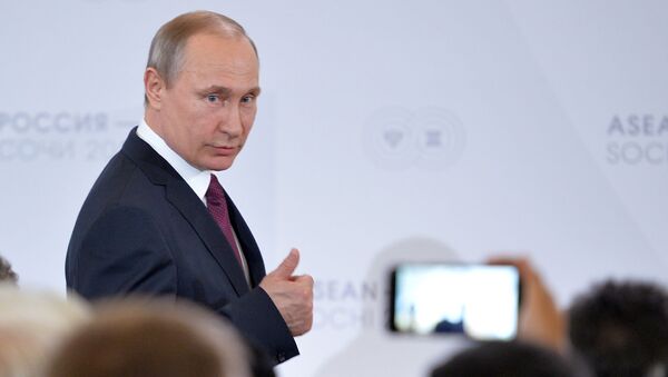  Владимир Путин на встрече глав делегаций-участников саммита Россия — АСЕАН в Сочи, 2016 год - Sputnik Moldova