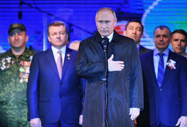 Президент РФ Владимир Путин на концерте в Симферополе по случаю пятилетия воссоединения Крыма с Россией - Sputnik Moldova