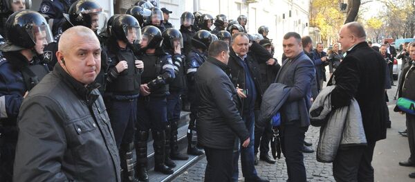 Протест у здании НАРЭ - Sputnik Moldova