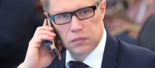 Руководитель Федеральной службы по надзору в сфере здравоохранения Михаил Мурашко во время форума в Москве - Sputnik Moldova