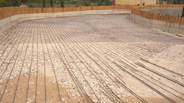 Времени не теряют: в кишиневском зоопарке обустраивают новые вольеры Времени не теряют: в кишиневском зоопарке обустраивают новые вольеры - Sputnik Молдова