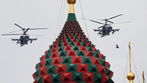 Ударные вертолеты Ка-52 Аллигатор на репетиции воздушной части парада Победы в Москве - Sputnik Молдова