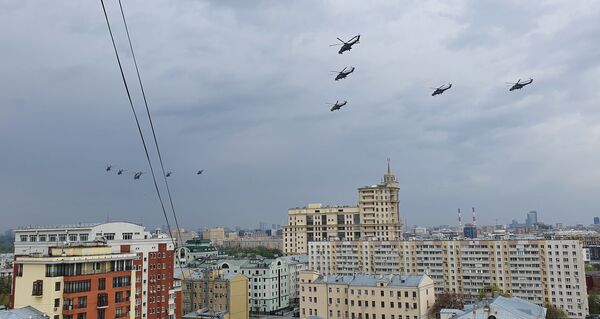 Репетиция воздушной части парада Победы в Москве - Sputnik Молдова