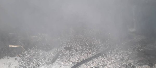 Pompierii au stins un incendiu puternic de pe starda Uzinelor din Capitală - Sputnik Moldova