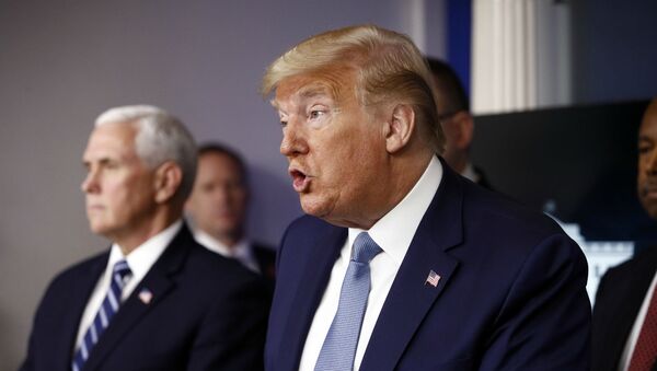 Президент Дональд Трамп выступает на брифинге по коронавирусу в Белом доме (21 марта 2020). Вашингтон - Sputnik Молдова