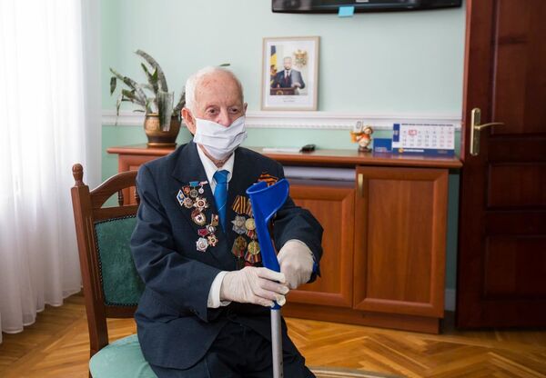 Cele mai înalte distincții ale Patriei, oferite veteranilor de război Cele mai înalte distincții ale Patriei, oferite veteranilor de război - Sputnik Moldova