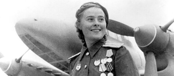Герой Советского Союза заместитель командира эскадрильи 125-го гвардейского авиационного женского полка Мария Долина - Sputnik Moldova