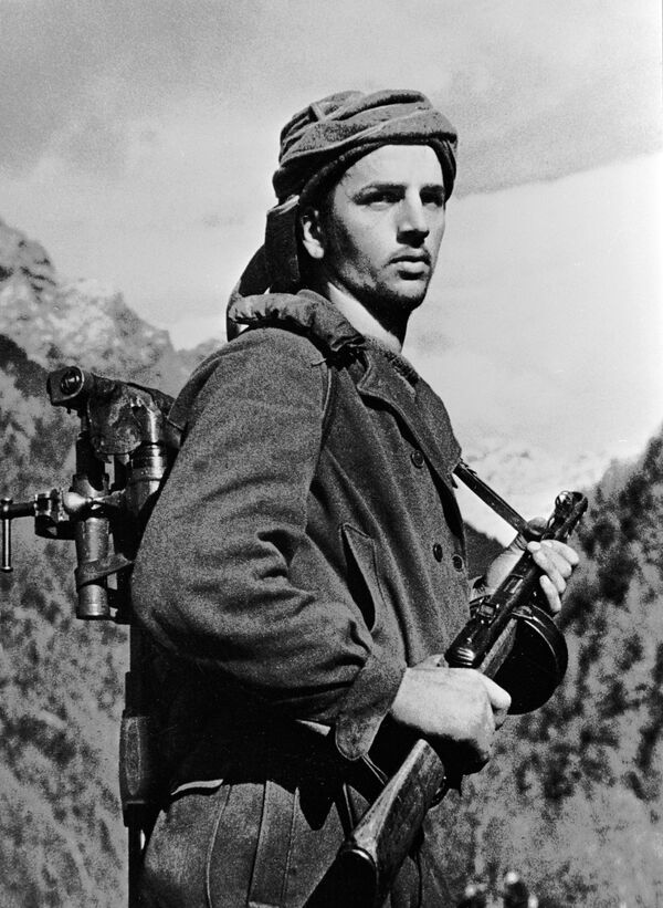 Солдат-абхазец в горах Кавказа, 1942 год - Sputnik Moldova-România