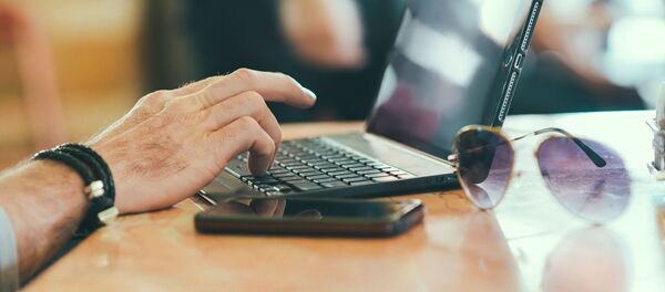 Пользователь за работой - Sputnik Moldova