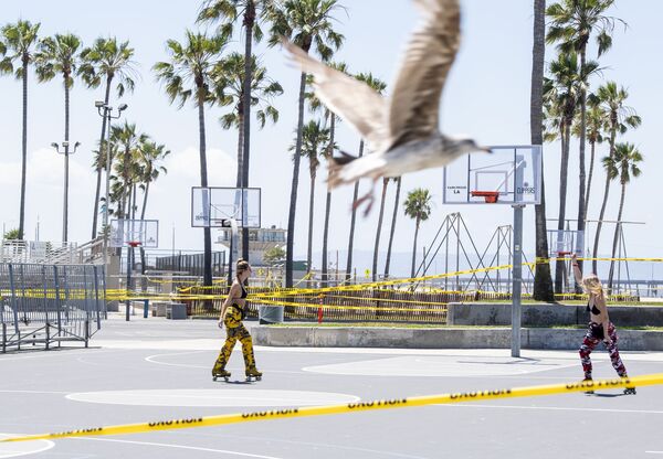 Красавица из Кишинева рассказала о жизни в Лос-Анджелесе сегодня  - Sputnik Молдова