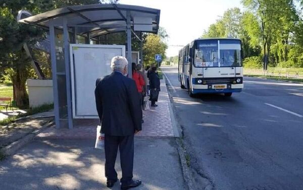 Остановка общественного транспорта в пригороде Кишинева - Sputnik Молдова