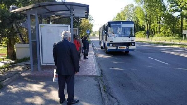 Остановка общественного транспорта в пригороде Кишинева - Sputnik Молдова