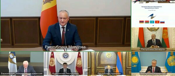 “Старый друг лучше новых двух”: Додон поблагодарил Путина за помощь в период пандемии - Sputnik Молдова